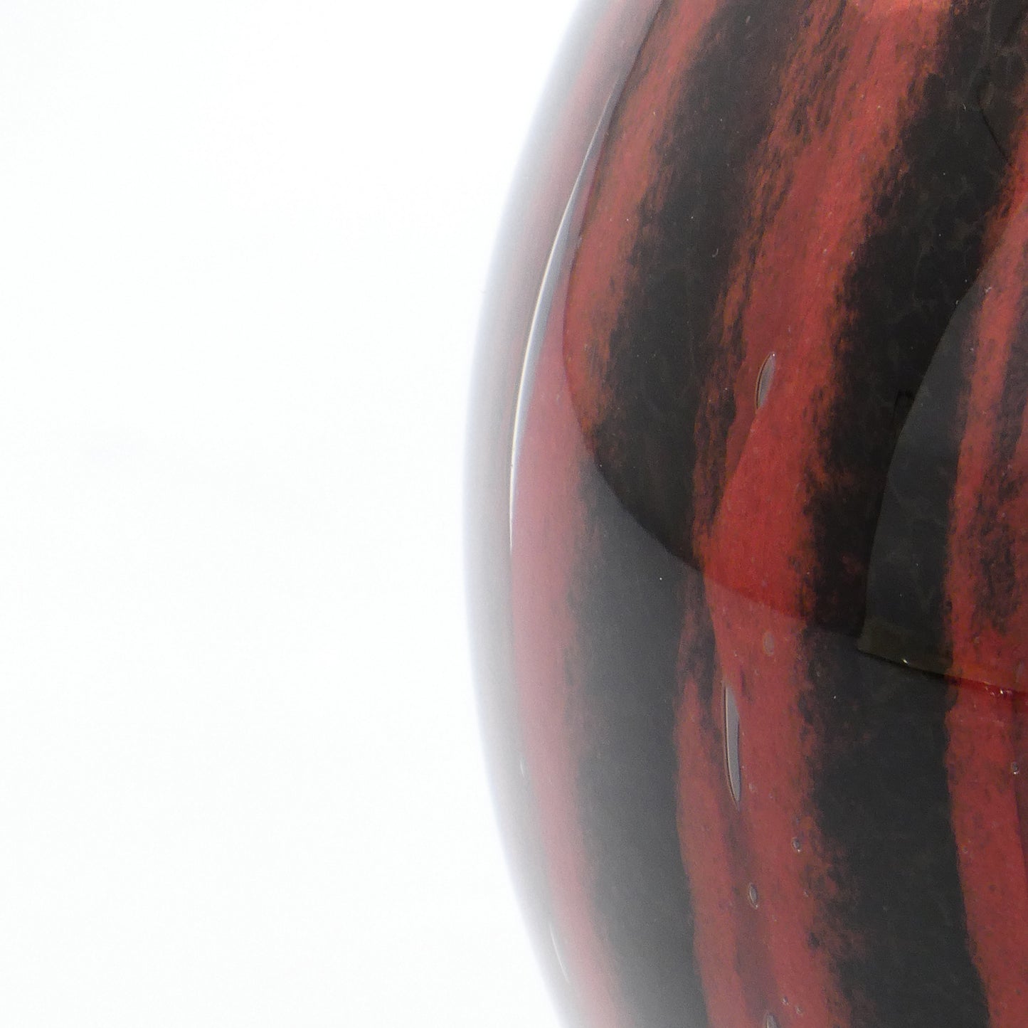 Small glass bowl Prumo dark with Red stripes - DETAIL- Glasscor Store