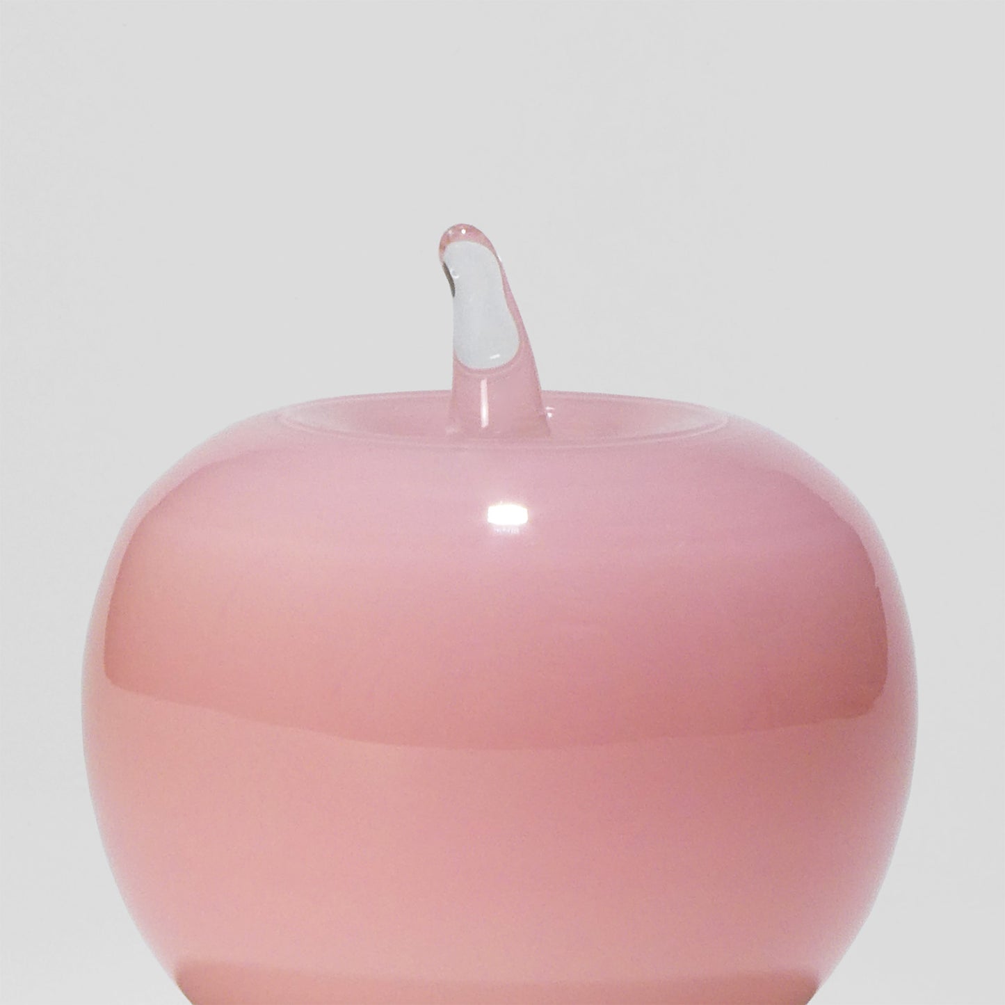 Glass decoration APPLE in Rose Opal-Detail-GLASSCOR