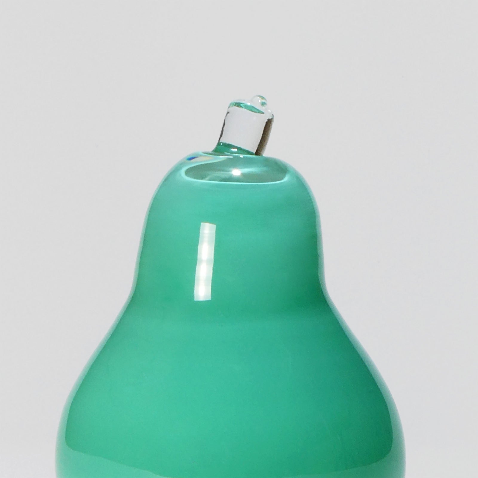 Glass decoration PEAR in Neptune Green Opal-Detail-GLASSCOR
