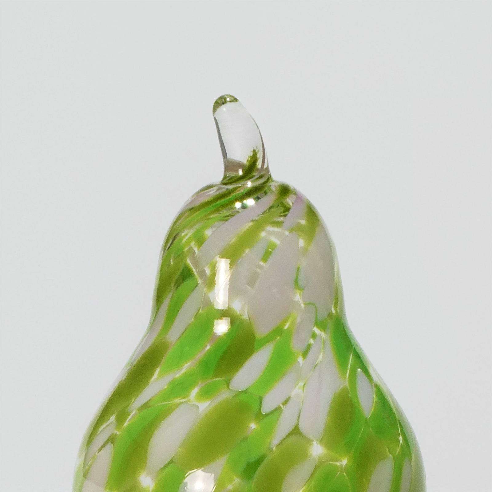 Glass decoration PEAR in Green and Rose Glass Color Grains-Detail-GLASSCOR