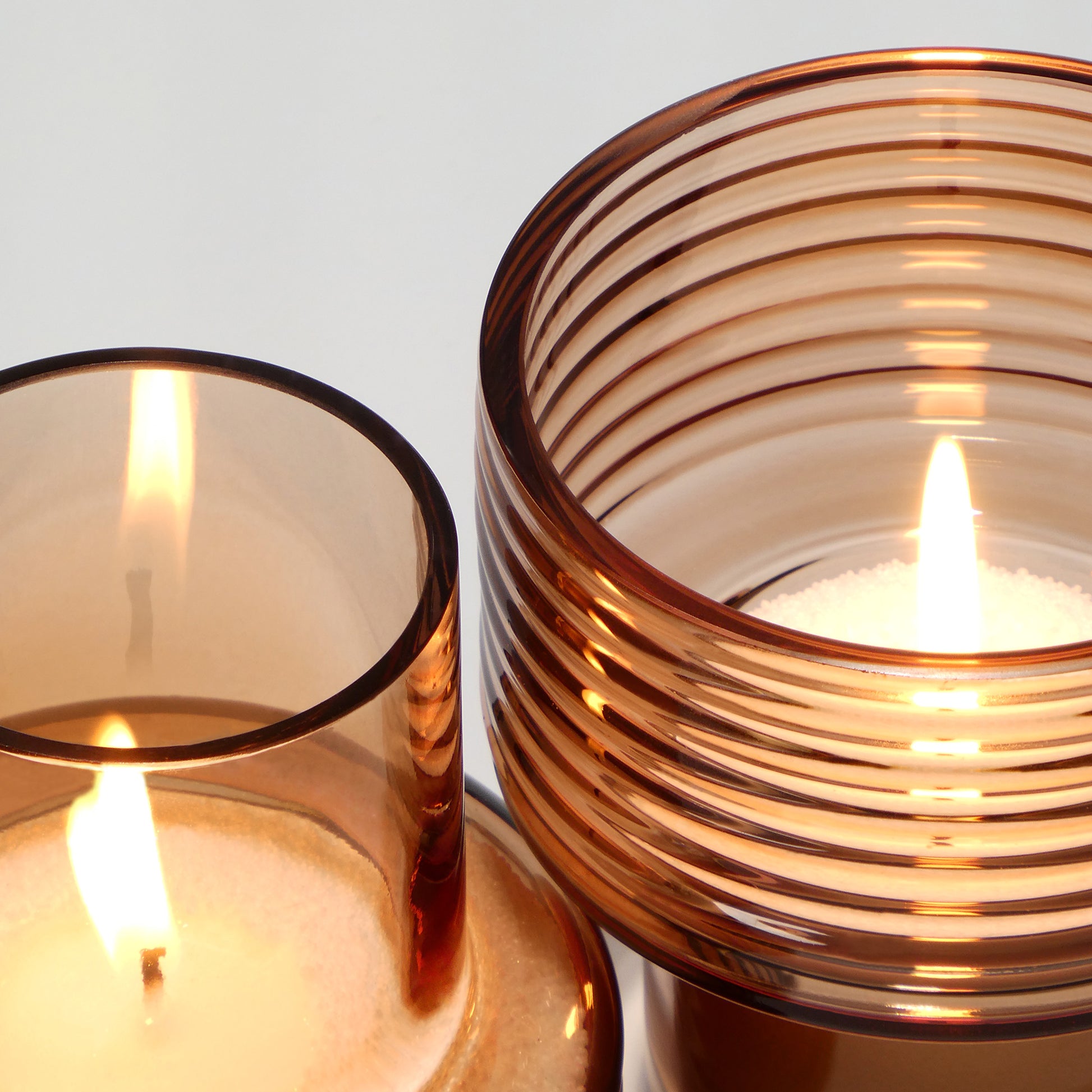 Pack of 2 Glass Candle Holders GLOW TOGETHER Mocha Mousse-DETAIL-GLASSCOR