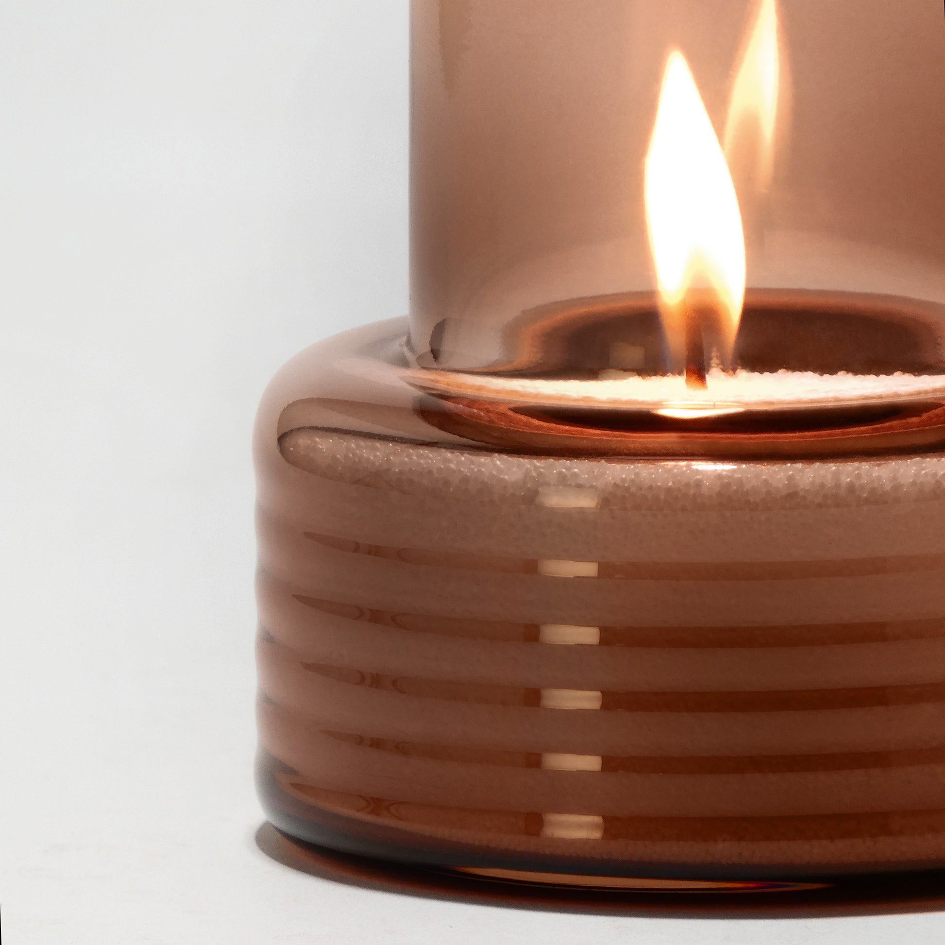 Glass Candle Holder GLOW TOGETHER Small low Moca Mousse-Detail-GLASSCOR