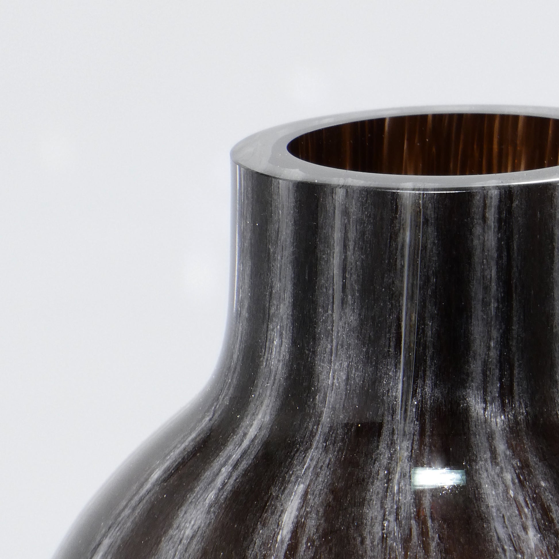 Small Prumo dark glass vase with opal stripes, 26.5 cm tall and 9.5 cm wide - Glasscor Store